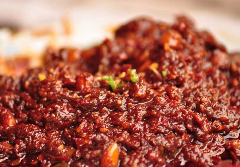 企業(yè)想要的辣椒醬灌裝機生產(chǎn)線是怎樣的？